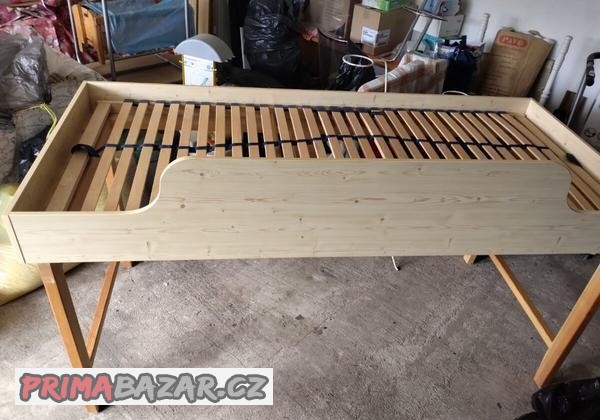 vyvysena-postel-90x200