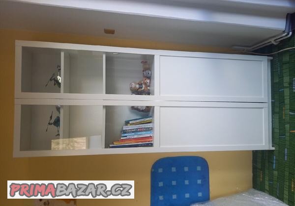 Knihovna, skříň Ikea