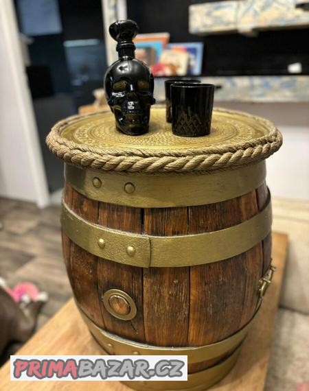 dubovy-sud-designovy-vintage-bar