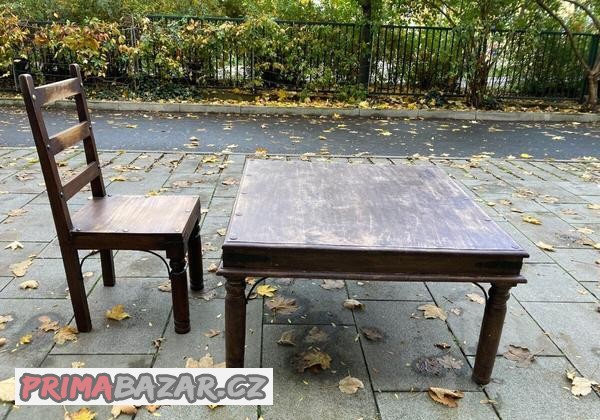 konferencni-stolek-se-zidli