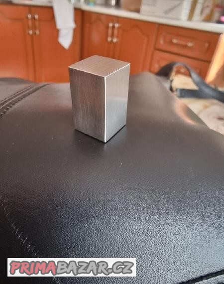 uchytka-na-kuchynskou-linku-15ks