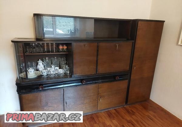 prvorepublikovy-nabytek-sekretar-skrin-postel