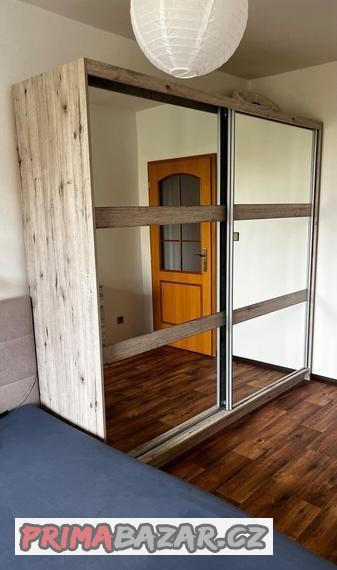 satni-skrin-dub-vellington