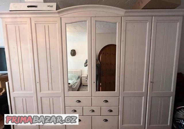 masivni-loznice-v-provensalskem-stylu-798