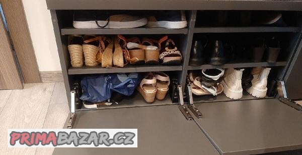 botnik-skrinka-vyklapeci-seda-nova