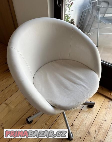 otocna-zidle-skrusta