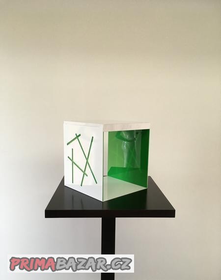 designova-kostka-box-police