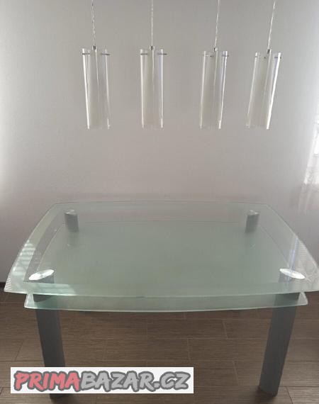 Prodám jídelní stůl