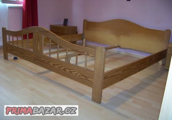masivni-postel-2m-x-2m-vcetne-2x-rost-a-2x-matraze