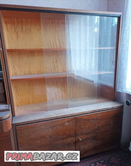 knihovna-a-dalsi-nabytek-sekretar-skrin-ton-bystrice-p-hosty
