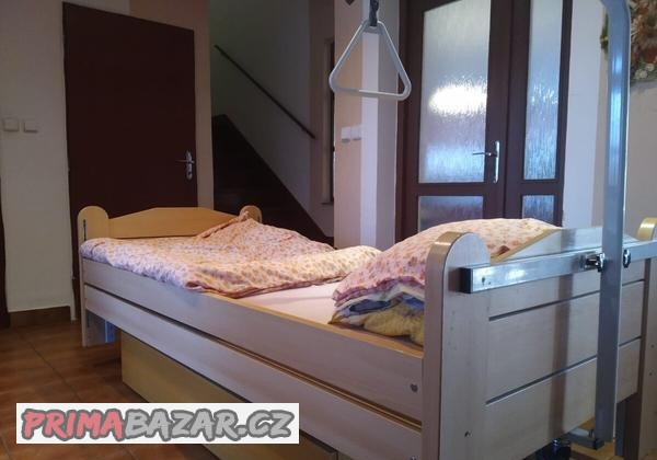 zdravotnicka-polohovatelna-postel