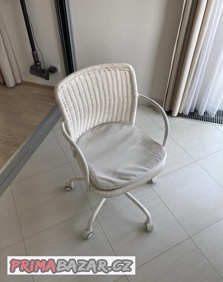 ikea-zidle-gregor