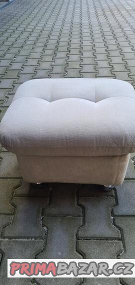 prodam-taburet-sedozelenkave-barvy-je-jako-novy