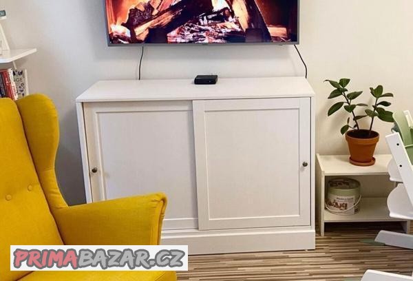 skrinka-se-soklem-bila-havsta