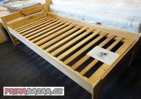 levna-postel-z-masivu-za-2-450kc
