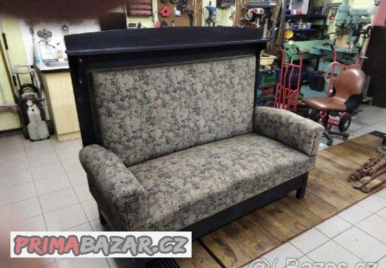 historicka-sofa-sedacek