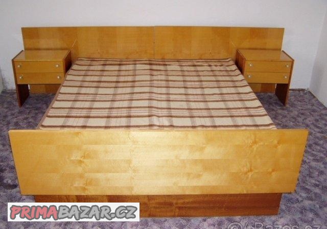 dvouluzkova-postel-lestena-briza-nocni-stolky