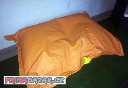 velky-dvoubarevny-lehaci-sedaci-vak-znacky-jabba