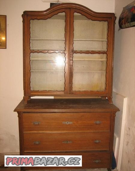 starobyla-zdobna-skrin-nejpise-dub-smrk