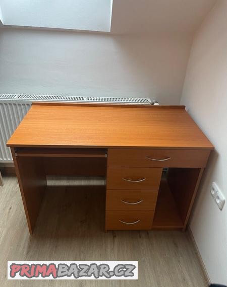 Počítačový stůl