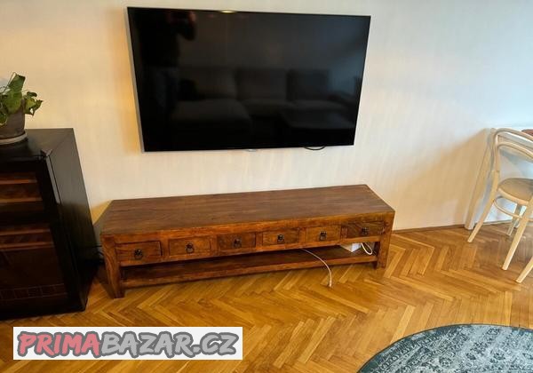 tv-stolek-z-palisandru