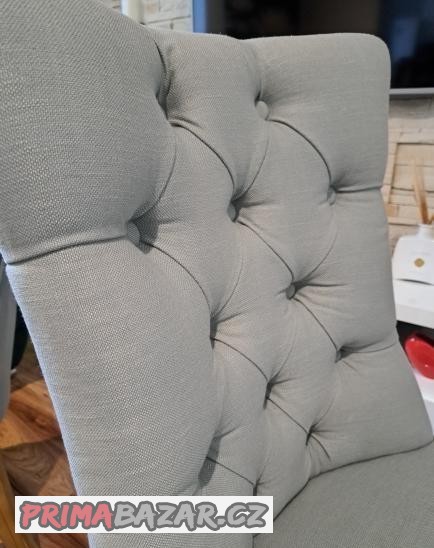 jidelni-stul-se-zidlemi