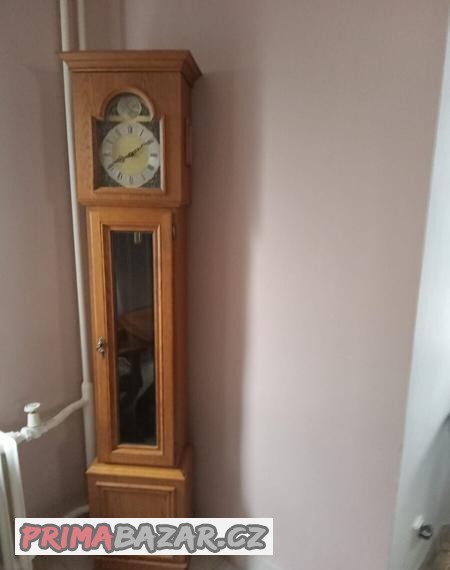 podlahove-hodiny