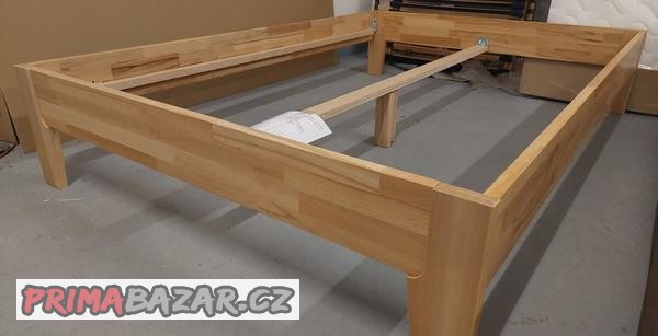 nova-postel-masiv-140-200cm