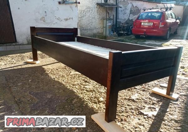 nove-postele-z-masivu