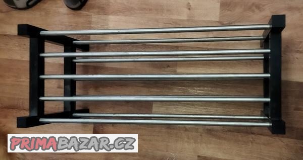 Botník s věšákem Ikea Botník s věšákem Ikea