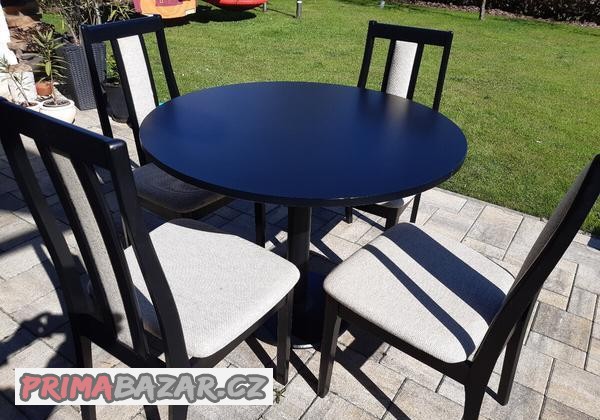 velmi-zachovaly-kuchynsky-jidelni-stul-4-zidle-calouneni