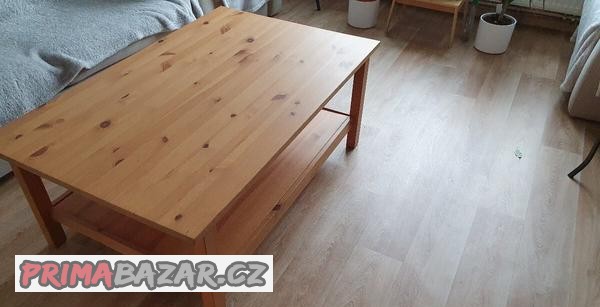 stul-do-obyvaku-masiv-ikea