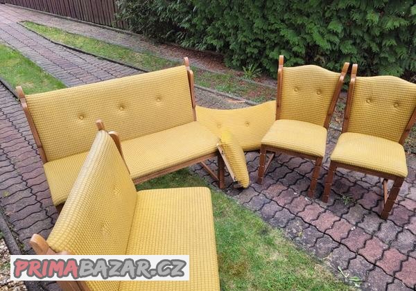 rohovy-jidelni-kout-ton-i-se-stolem