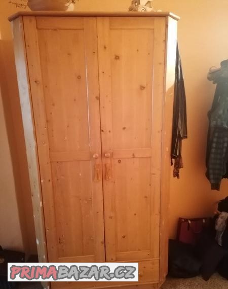 skrin-satni-z-borovice