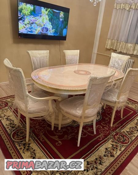 Prodám zánovní italský stůl a židle