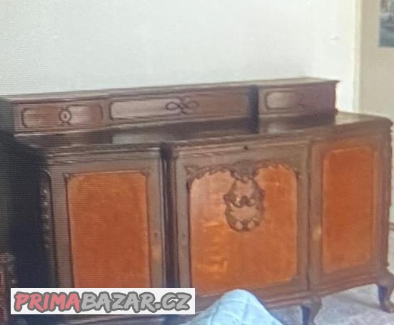 Starožitný nábytek