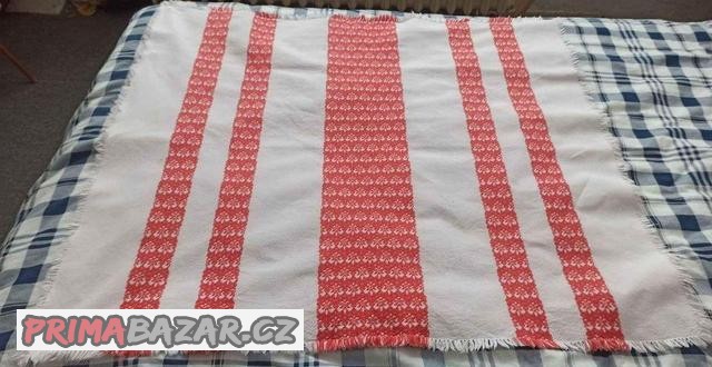 RETRO UBRUS 85 X 80 CM