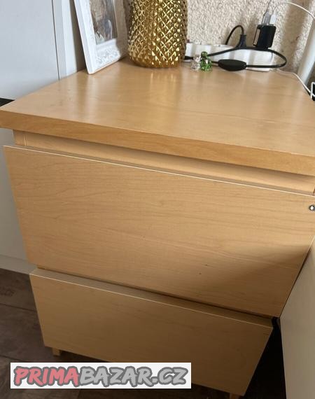 konferencni-stolek-nocni-stolek-ikea