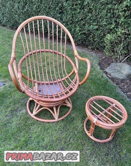 ratanove-kreslo-s-podnozkou