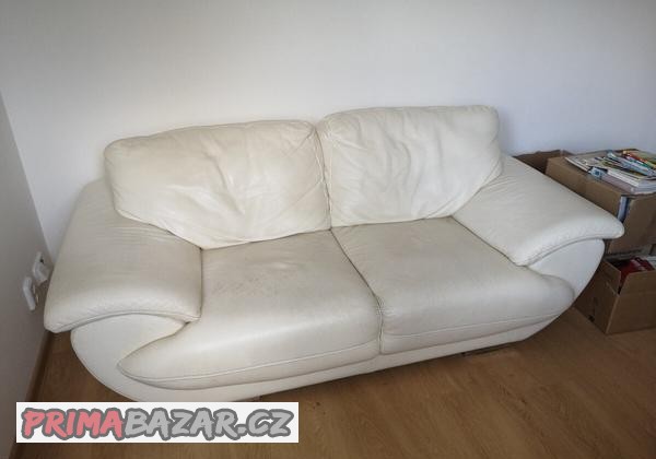 dvoumistna-sedacka-kler