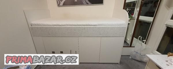 postel-vyvysena-90x200