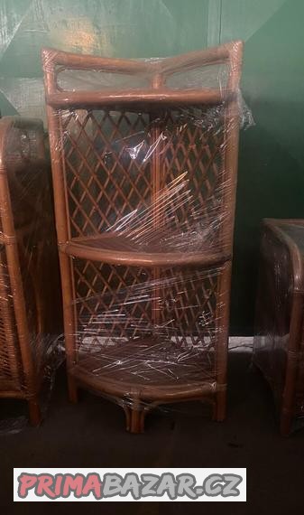 zidle-ratanovy-nabytek-koupelnove-policky