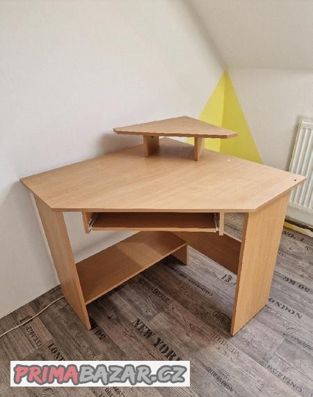 rohovy-stul