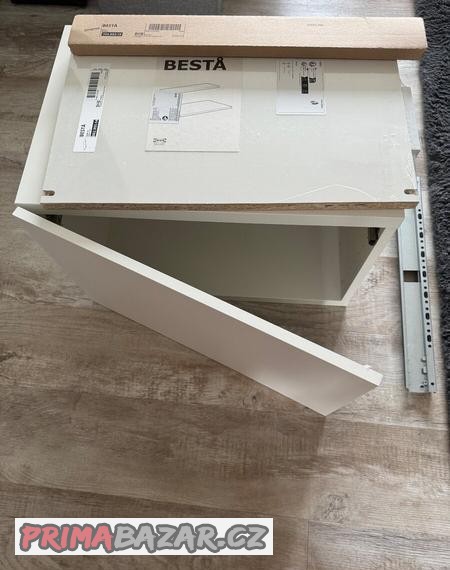 zavesna-skrin-ikea-besta