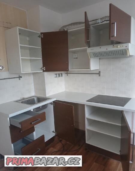 kuchynske-skrinky-a-digestor