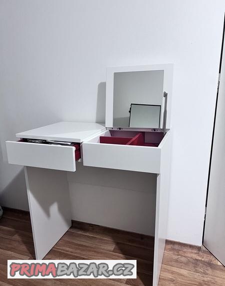 Toaletní stolek IKEA