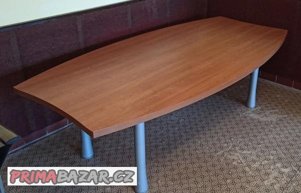 Velký zasedací stůl D: 240cm.