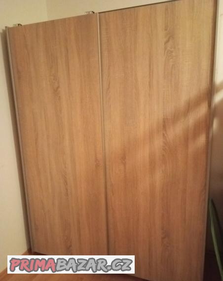 skrin-viz-foto-pul-roku-stara-temer-nova-bez-poskozeni