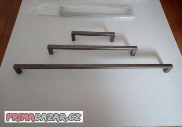 prodam-uchyty-na-kuchynska-dvirka