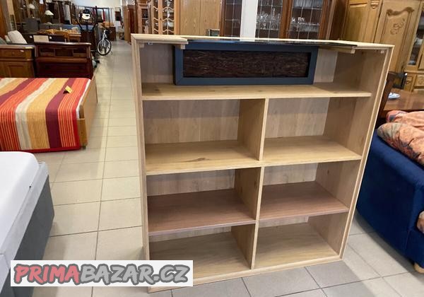 dvakrát moderní dubová komoda - skříňka